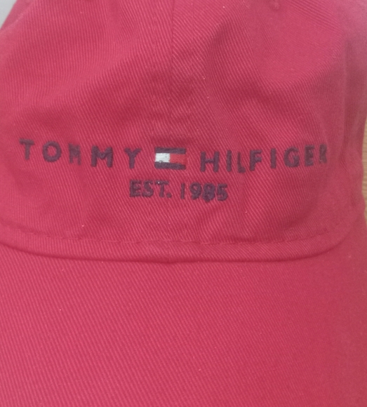 Tommy Hilfiger hat - Picture 4 of 6